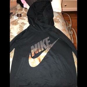 NIKE black sweatshirt
